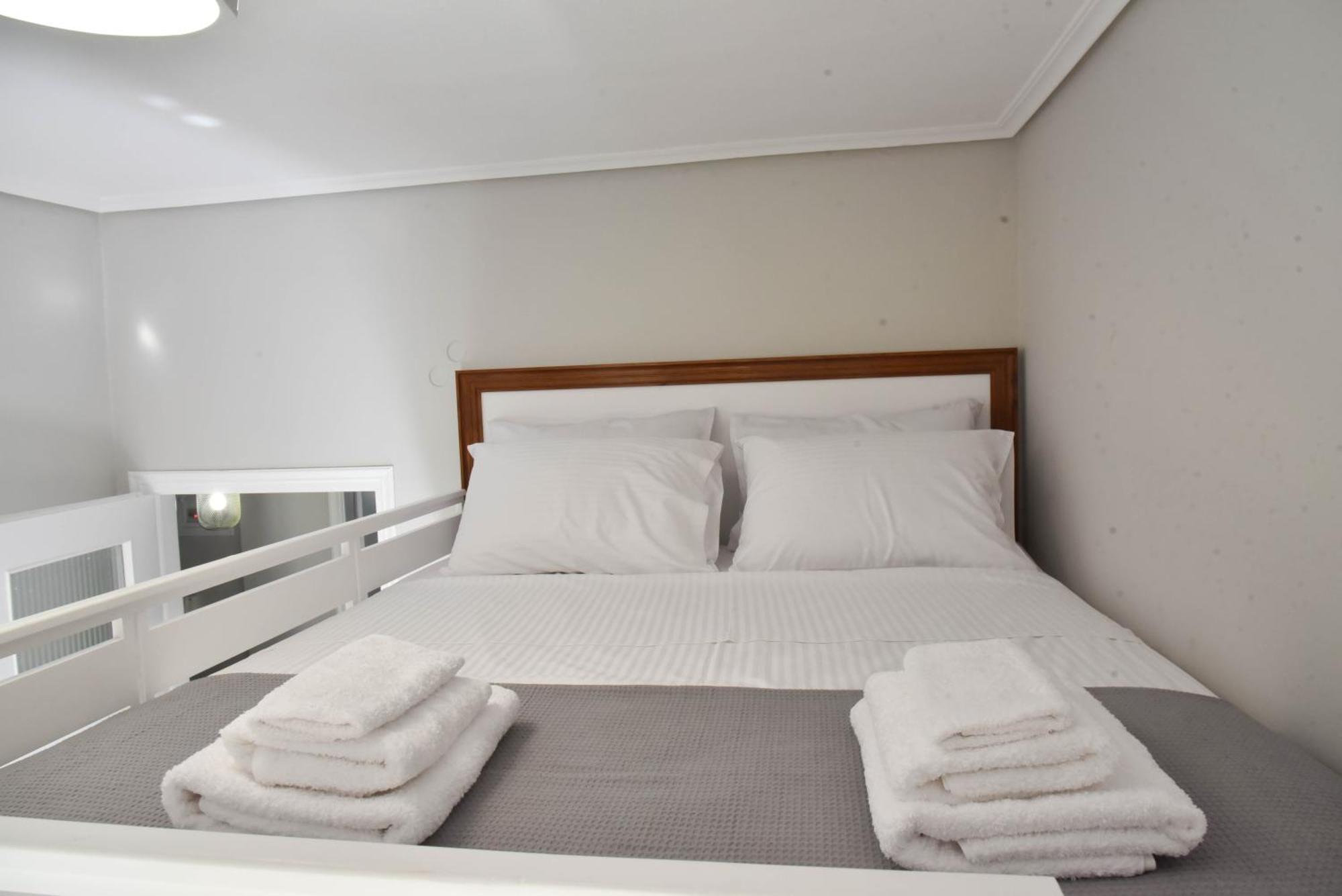 F K Apartments Αρτέμιδα Εξωτερικό φωτογραφία